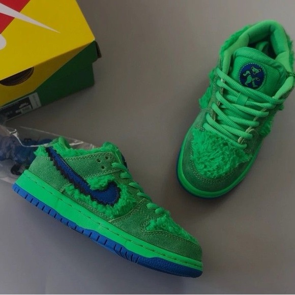 Nike SB Dunk Grateful Dead - Picture 1 of 2